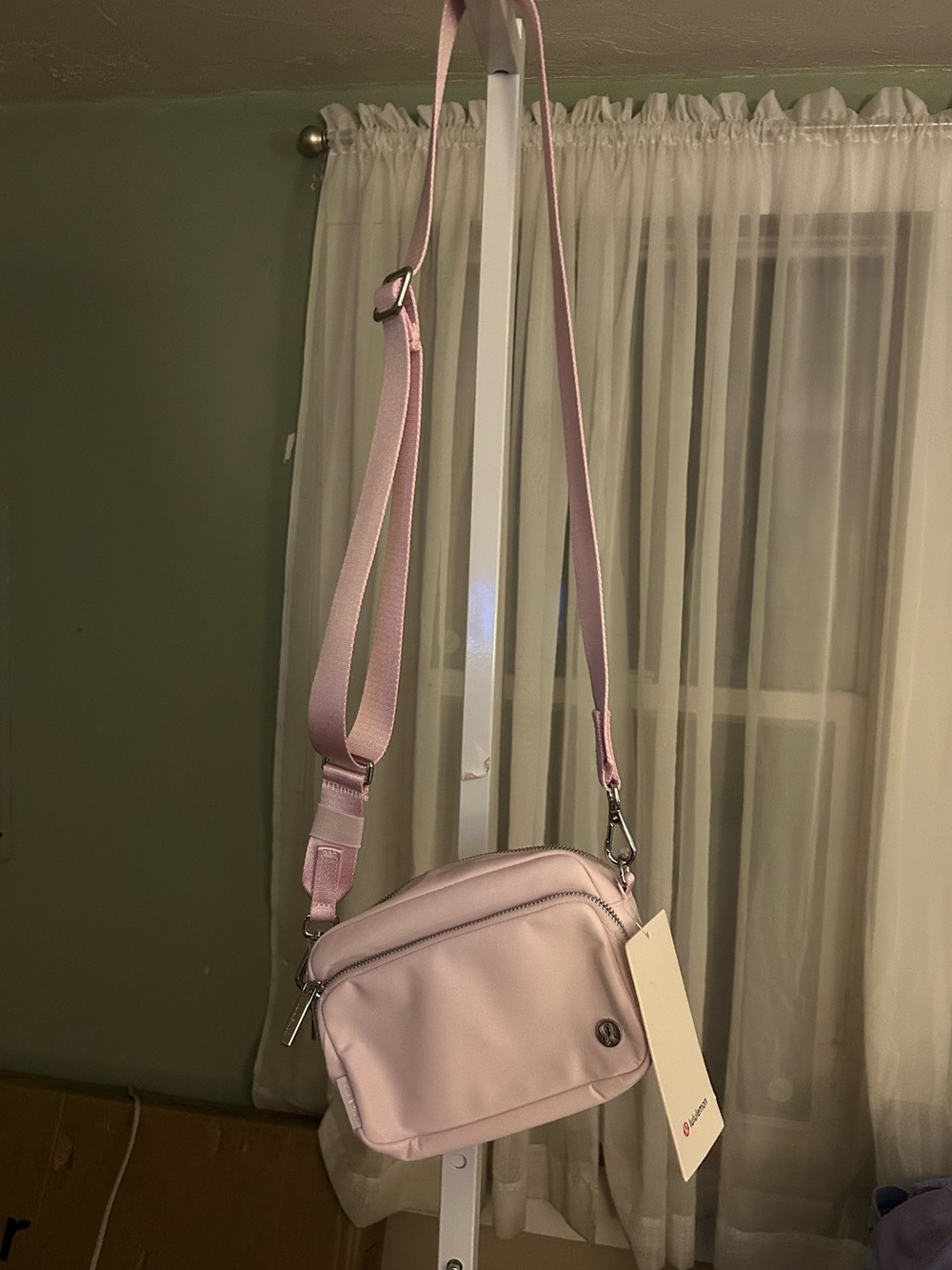 lululemon Everywhere Crossbody bag